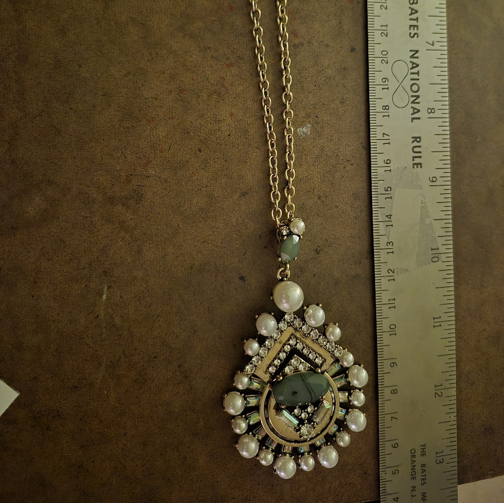 New Plunder Elegant Gold and Green Pendant Necklace